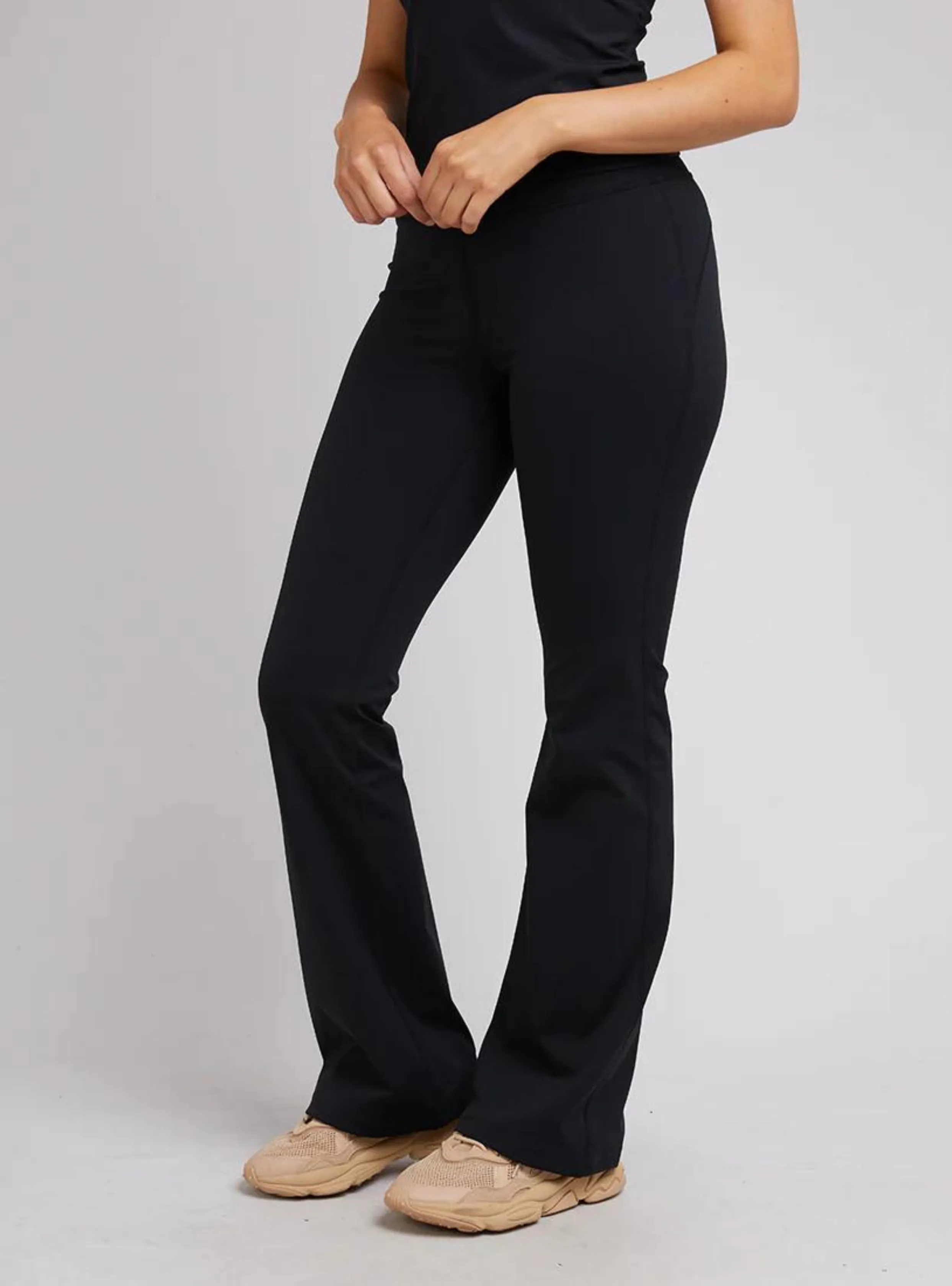 ACTIVE FLARE LEGGING - Black