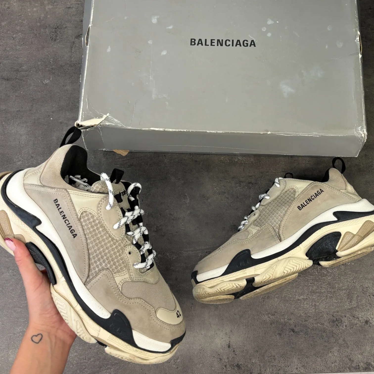 Men's Triple S Low Trainers Beige Size EU 42 / UK 8