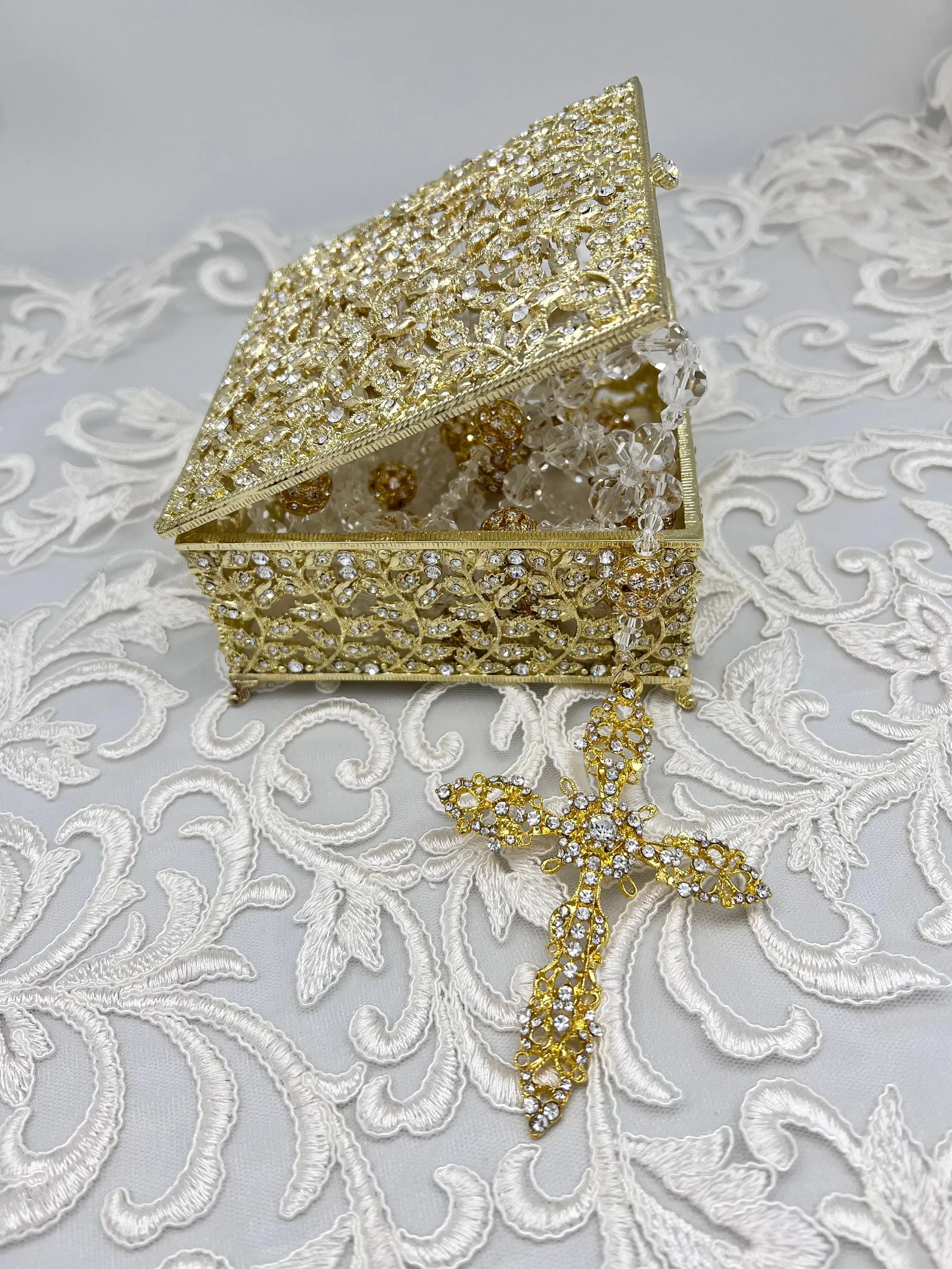 Wedding Lasso with Box, Timeless Crystal and Rhinestone Lasso in Elegant Sparkling Lasso box